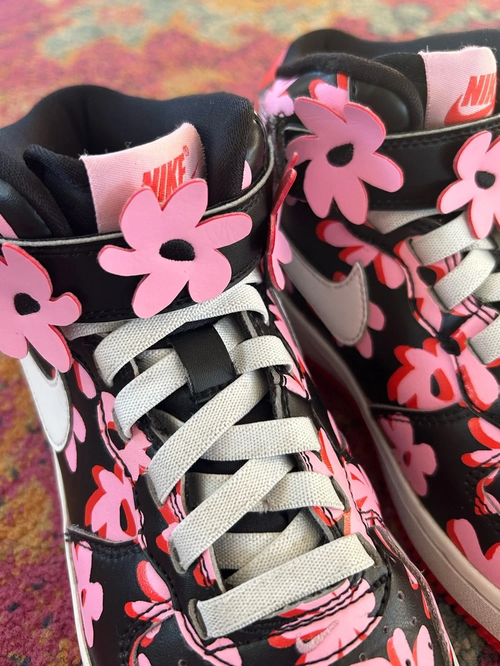 Nike | Girl’s Black/Pink Floral ‘Flower Power’ Air Force 1 Mid Top Sneakers 2Y - Picture 10 of 16